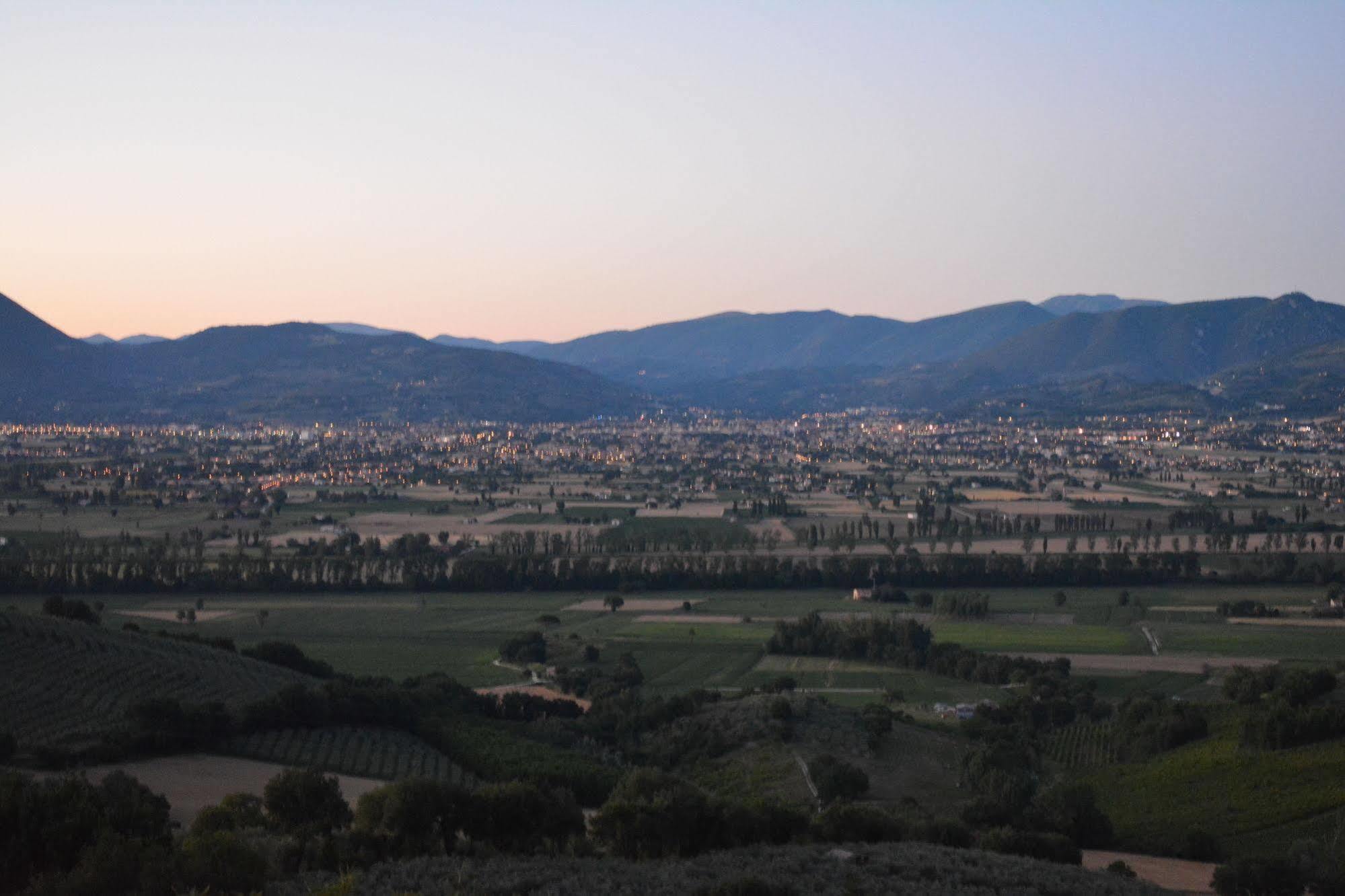 A Casa Di Mi Appartamenti Vacanza Montefalco Dış mekan fotoğraf